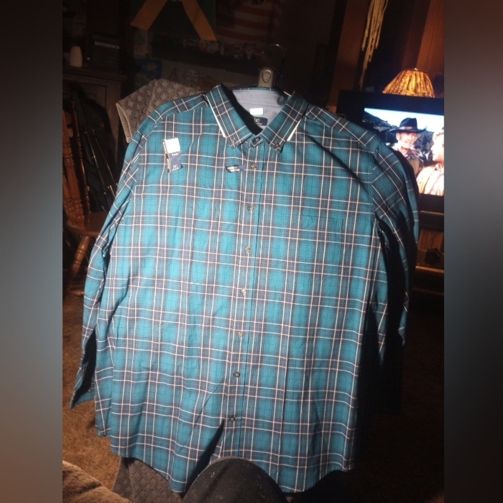 GBG Los Angeles Blue and Green Casual Button Down Shirt